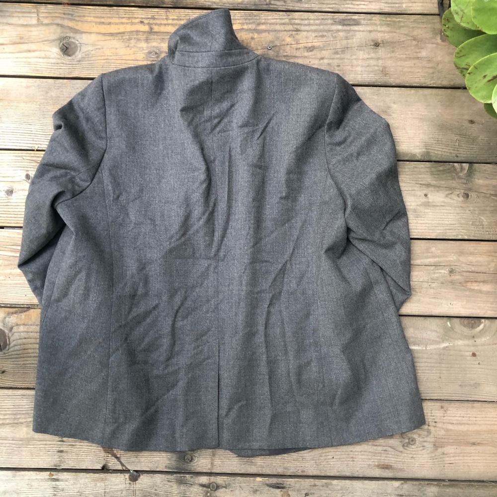 Gray Blazer - Picture 2 of 7